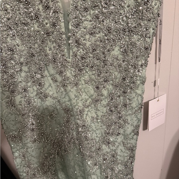 NWT | Mac Duggal A20242 Mint Embellished Sleeveless Plunge Trumpet Gown Size 14 - Picture 8 of 11